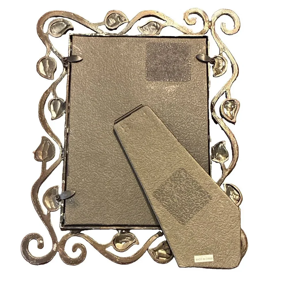 Ornate Silver Tone Metal Floral Scroll 5x7 Tabletop Photo Frame Clear Glass